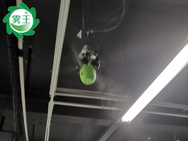 霧王干霧加濕器均衡優(yōu)特電子車間生產(chǎn)濕度，降塵除靜電