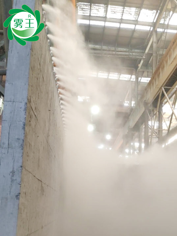 干霧抑塵系統(tǒng)治理重慶一鋼鐵廠翻渣區(qū)揚塵，實現(xiàn)藍(lán)天作業(yè)